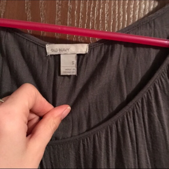 Old Navy tshirt - Picture 2 of 2